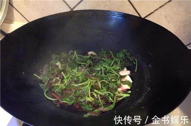 野苋菜根|农村这野菜遍地是,很多人就知道吃叶子,却不知道它的根才是一绝