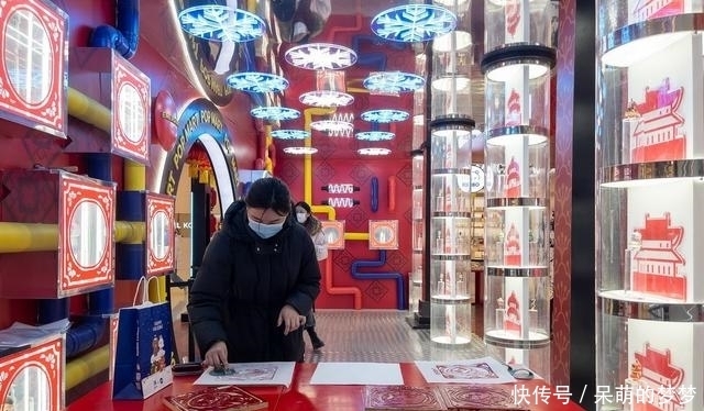 盲盒爱好者看过来!京剧娃娃、太空娃娃,怎能让你不心动?