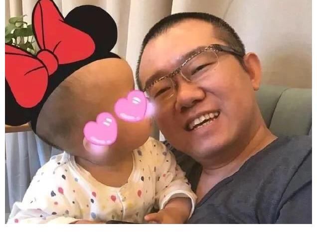 电视屏幕|情感导师涂磊电视屏幕里言辞犀利,家庭生活处处现如山父爱