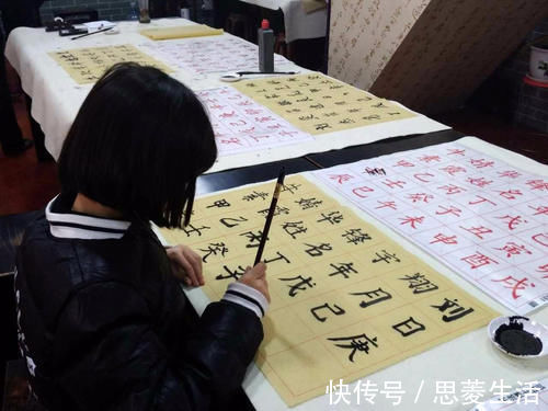 字帖|3年级男孩的作业本走红,字迹堪比“印刷体”,妈妈却开心不起来