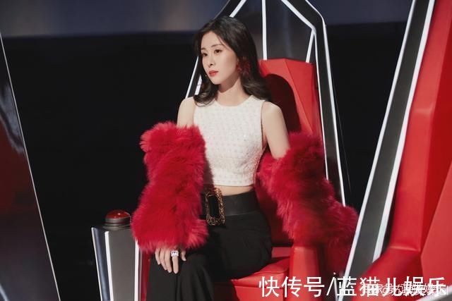 吳莫愁|好聲音助教服裝該管管了!張碧晨晃眼，吳莫愁浮夸，只有她較穩(wěn)重