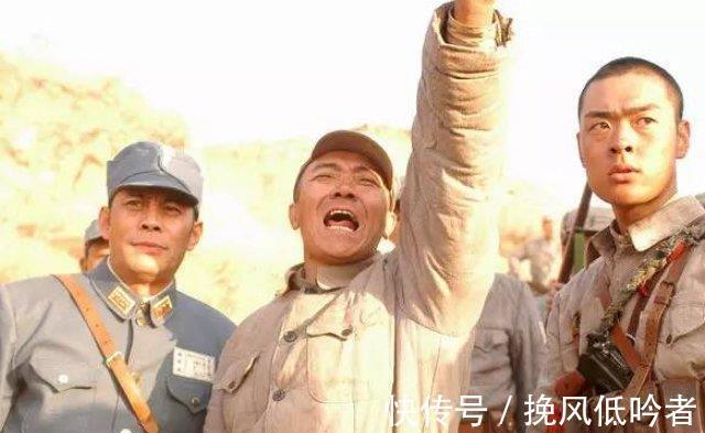 |《亮剑》因资金不够闹出不少笑话,骑兵团就俩马李云龙还要当群演