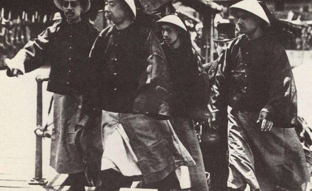 清朝统治|清朝灭亡后，清军都去哪儿了？