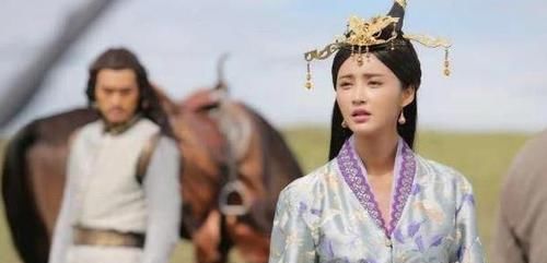 三国第一才女，为匈奴王生下二子后被曹操赎回，诗琴双绝一生坎坷