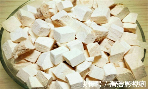 丝瓜|女性不想变老，常食4种食物，排毒护肝，滋补卵巢，预防子宫早衰