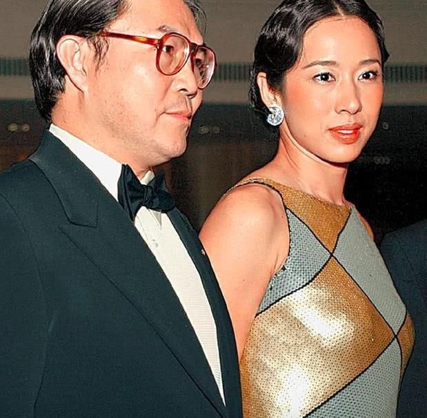 受委屈|朱玲玲姿态高,与霍震霆没感情就离婚,不为子女财产地位受委屈