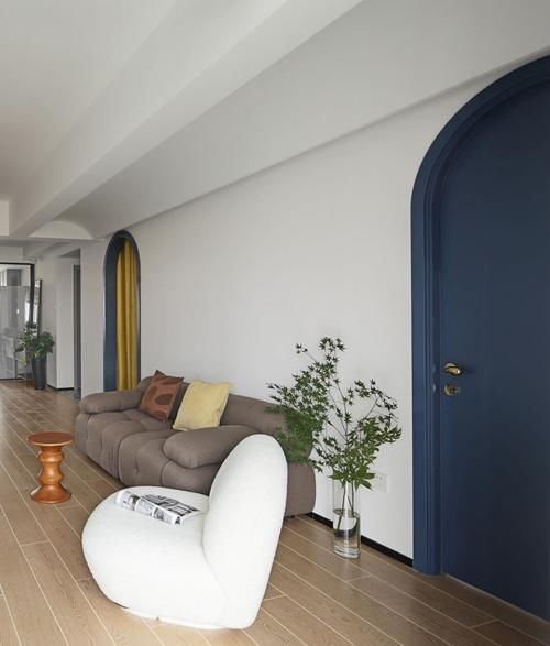 电视|她把客厅一分为二,家里多间房,再把电视请出家,生活简单又幸福