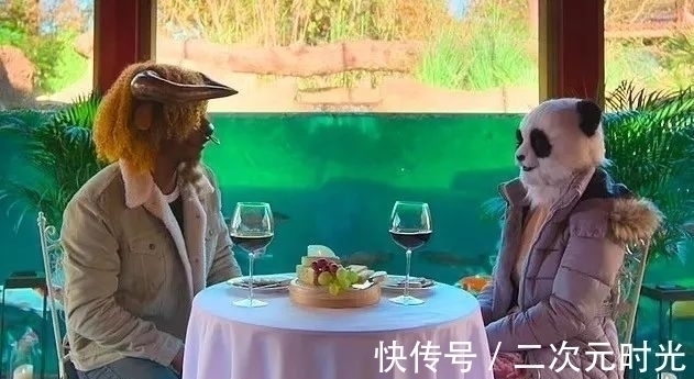 相亲节目|网飞新出狂野相亲节目,嘉宾全部打扮成性感野兽,不看脸只谈爱