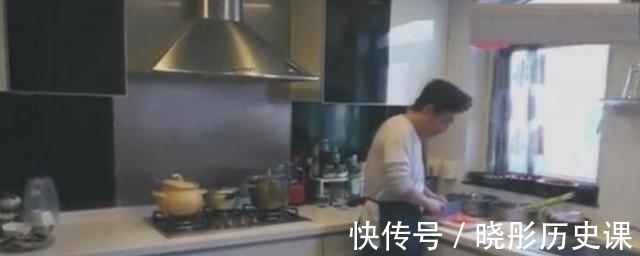 秋千|黃渤的豪宅曝光,喜歡吃夜宵,在家經(jīng)常親自下廚,至今毫無(wú)緋聞