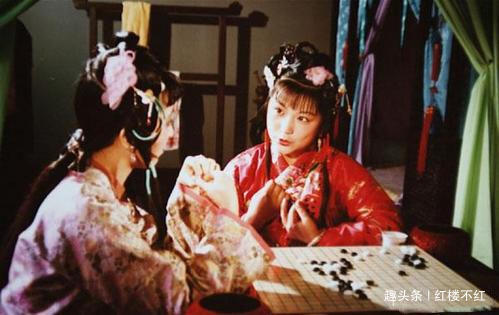 媳妇@史湘云明明家境贫寒,为何每次来贾家,却总是带一大堆媳妇丫环