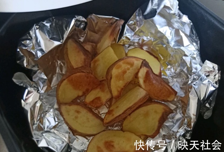 孩子|土豆的新吃法,上桌就被抢光,外酥里软,孩子很喜欢