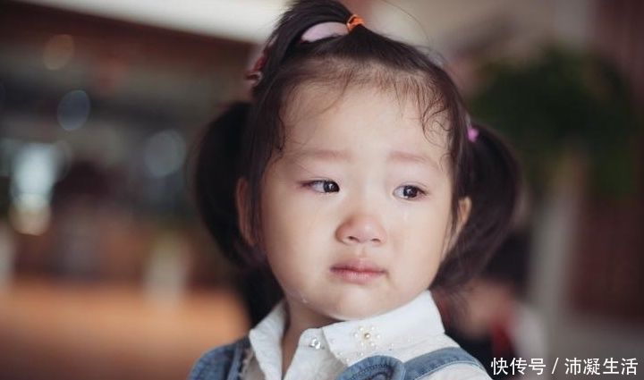 烁烁|上幼儿园第一天,3岁宝宝哭着告诉妈妈,老师给他起了一个破名字