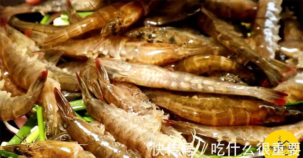 渔民|老渔民教我一招,不加一滴水,煮出的白灼虾比饭店还好吃