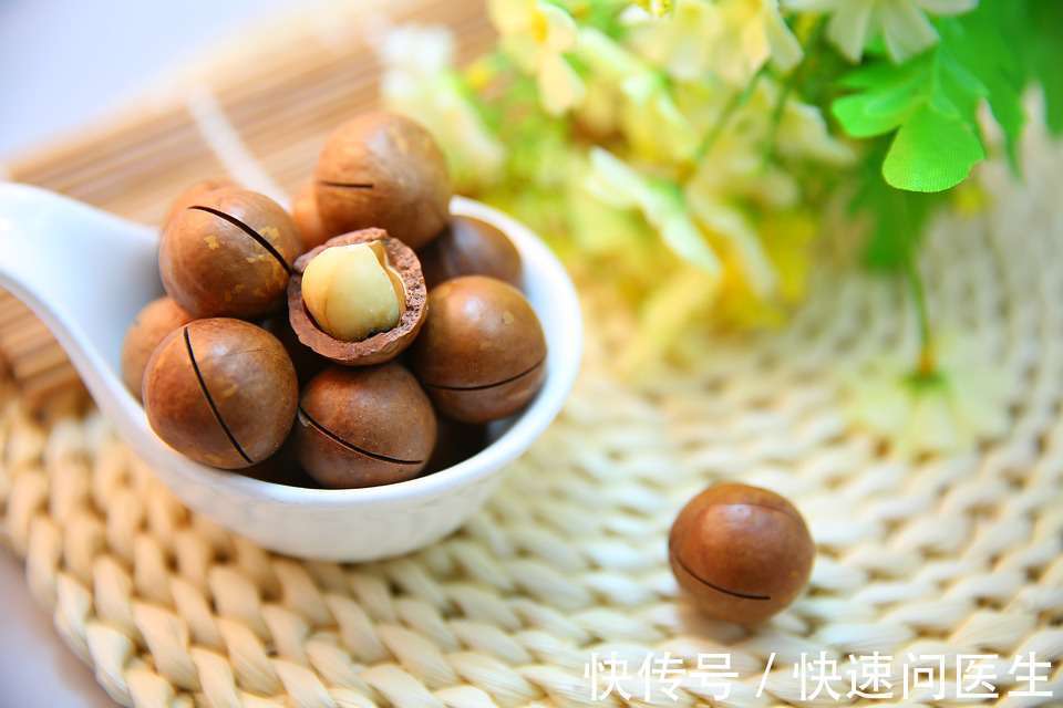 心脑血管|常吃坚果能提升记忆力?营养师:3种食物,可能颠覆大家认知