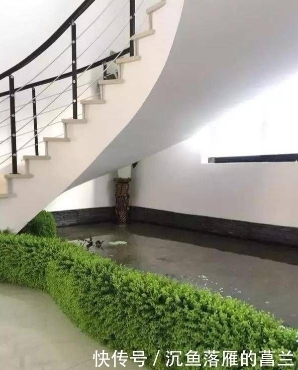 老家|晒晒老家两层小别墅，超爱一楼鱼池，谁说住农村就一定比城里差