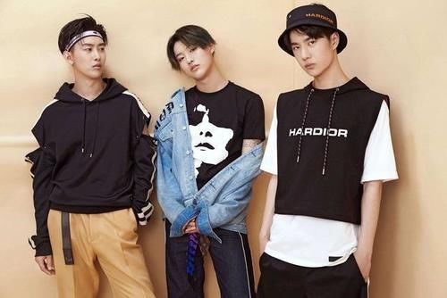 uniq|从UNIQ队长到《追逐梦想》,周艺轩如何慢慢活在王一博光芒之下