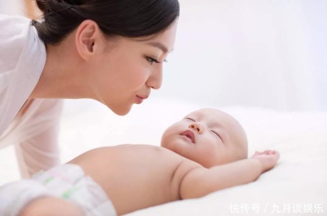 道杠|90后宝妈“7年抱4娃”,如今断奶刚49天,又中“两道杠”了