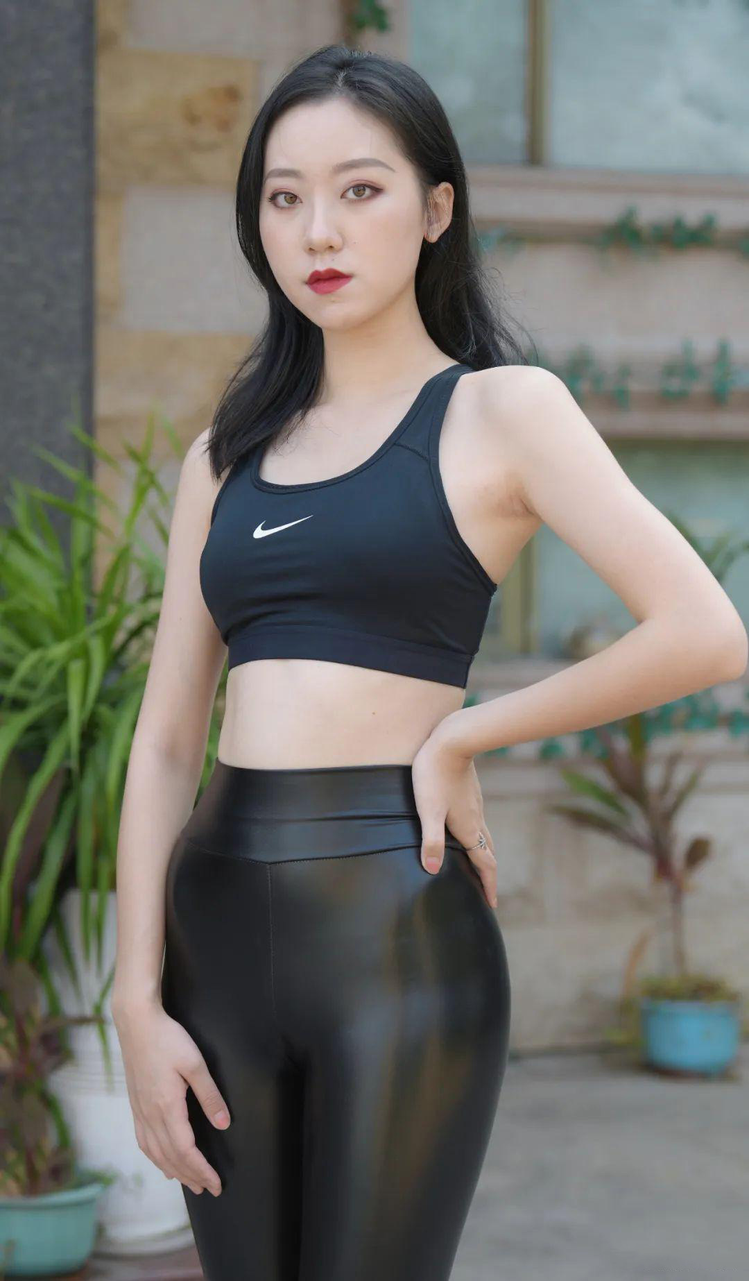 时尚女生","m":"ea880d42d344eb5680d5444c19aadbc41baad419","nlabel":"stat_907288337:zm.news.so.com:RmFzaGlvbkxpZmU=,pageType_zmt,glevel_3","ntag":"tfashion;sfashion_时尚;call_P:全类:摩登:时尚;call_P:全类:时尚:美女;ca