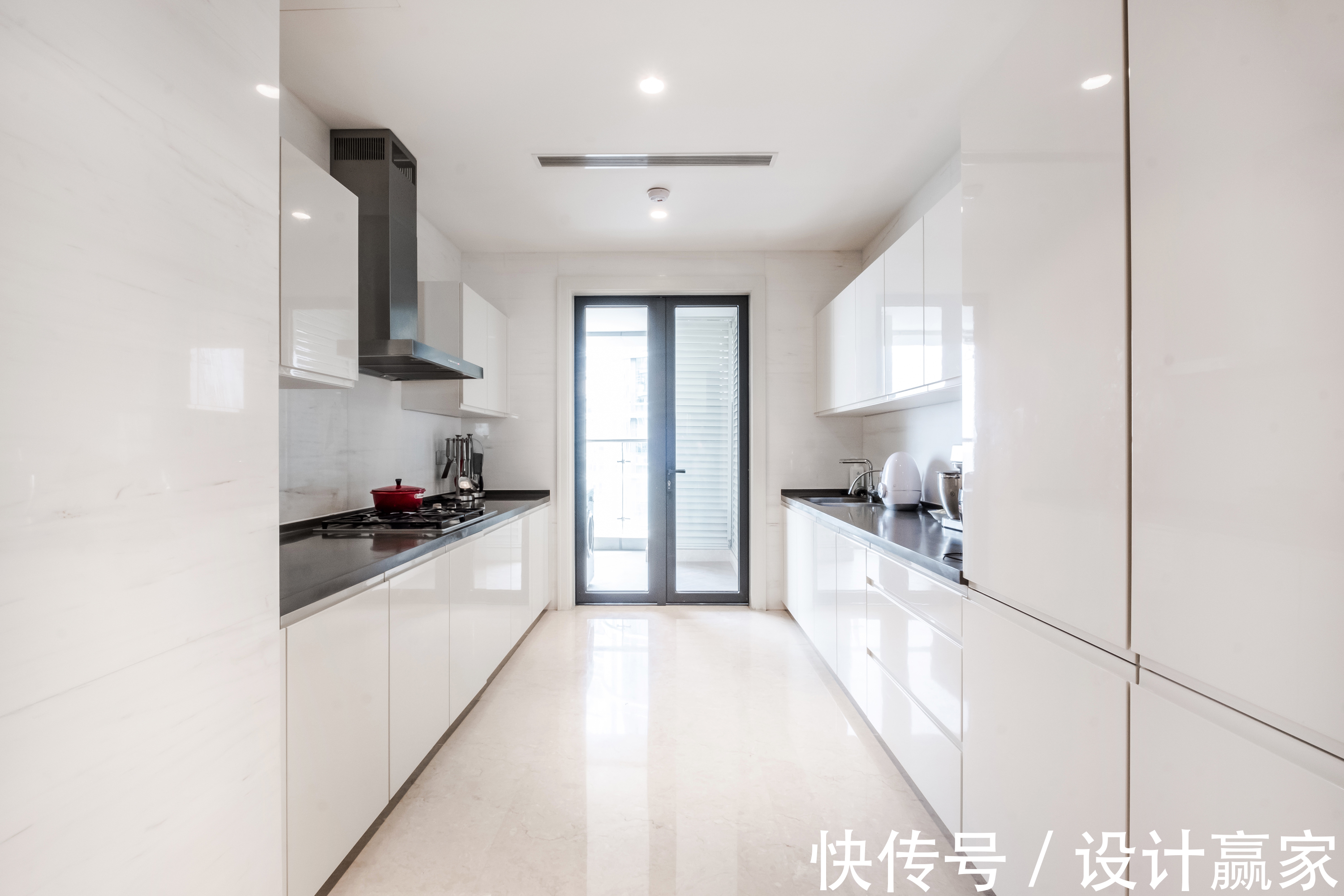 向阳面|300㎡现代大平层，动感书房+阳光浴室，令人羡慕的品质生活