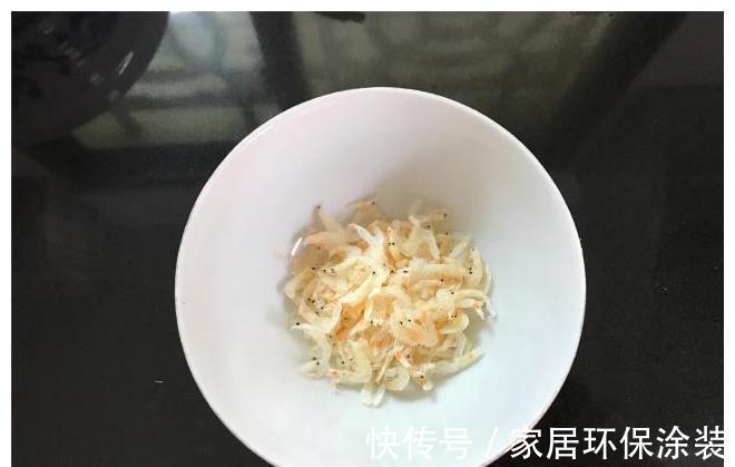 夏天|夏天,就爱用这馅包馄饨,汤鲜肉嫩,每次2斤馄饨不够吃