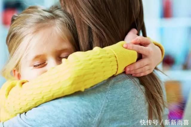 班主任|这3句话出口太伤人,父母教育孩子时要少说,好孩子都是夸出来的