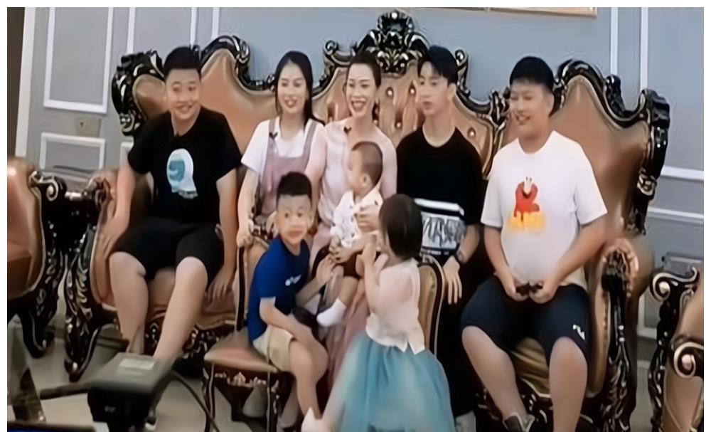 宝妈|86年妈妈生7个孩子,被骂“生育机器”,她答:不浪费丈夫好基