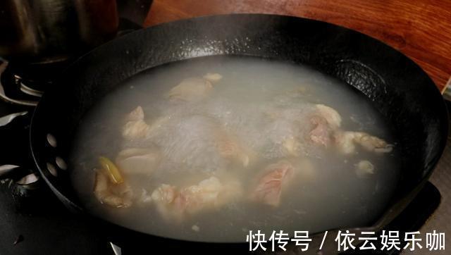 炖羊肉时,记住“3不放”的窍门,羊肉汤浓肉香,无膻味