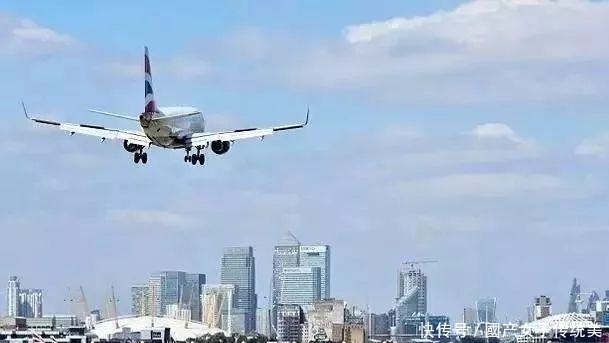 冷知识: 客机翅膀末端为啥翘起来? 是个可有可无的东东?