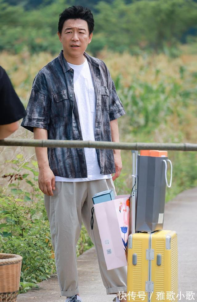 张艺兴|《向往5》搞事情，张艺兴意外遇见吴亦凡彭昱畅秒变八卦脸