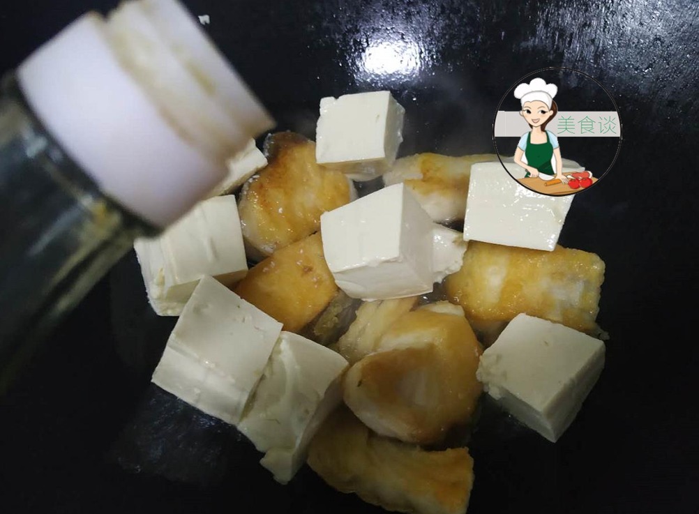 吃法|豆腐和此是绝配，一起下锅焖，又香又下饭，连吃三天都不腻！