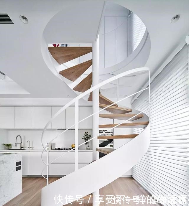 空间|原木+白色,营造出一个干净纯洁的空间,一个温馨的家!