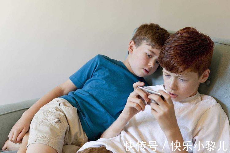 三年级|孩子这么睡，小心发育赶不上同龄人，12岁前再不纠正就来不及了