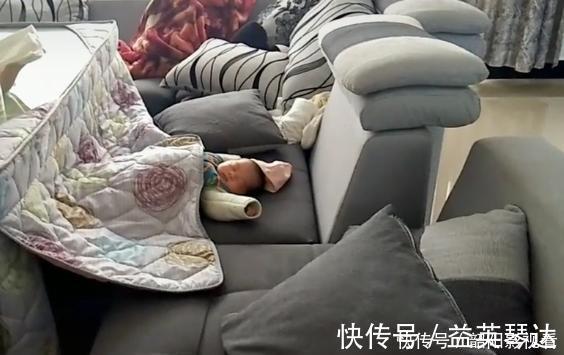 电脑桌|“最佛系夫妇”放飞自我式带娃火了,娃:我是你们买电脑送的?