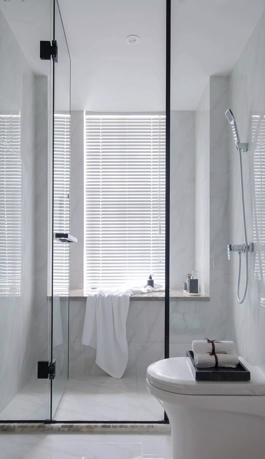 木饰面|125㎡现代简约,以实用与舒适的设计,打造品质端庄的现代感