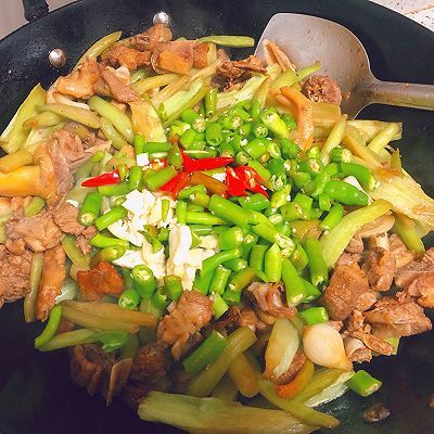 芋头苗|芋头苗炒鸭