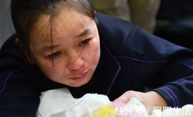 二胎政策|60岁奶奶“拼命”生二胎,生下双胞胎后,现在后悔:不如不生