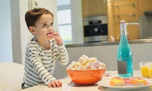 口腔卫生|儿子被同学嫌“嘴太臭”,宝妈带孩子去医院,取出的东西真的臭
