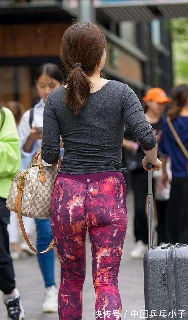 小姐姐 打底裤既清新又美丽,充满都市靓丽感,衬托精致!