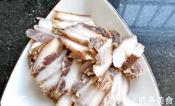 梅菜|天冷了,少吃牛羊肉多吃它,锅中一蒸,鲜嫩入味,好吃不油腻