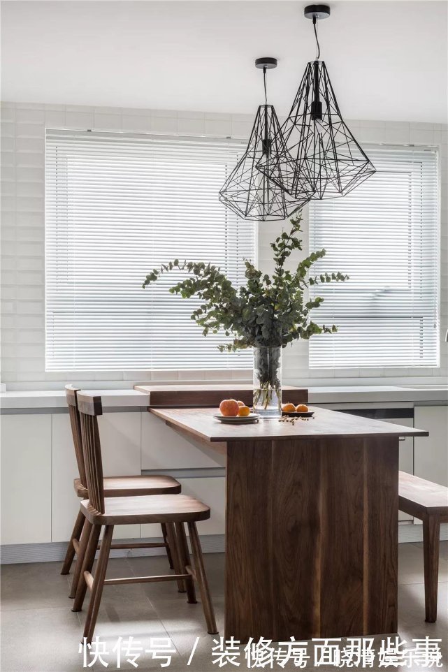 卫生间|143平简约四居室，水泥灰和原木风的家具打造的空间，让人羡慕