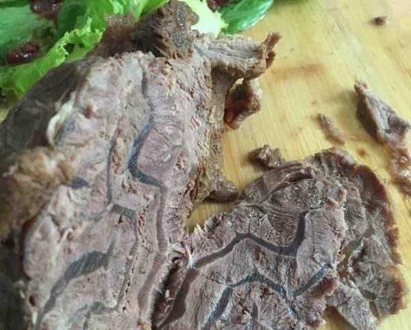 老祖宗传下来的酱牛肉秘方,牛肉酥嫩,入味,做法简单只要3步!