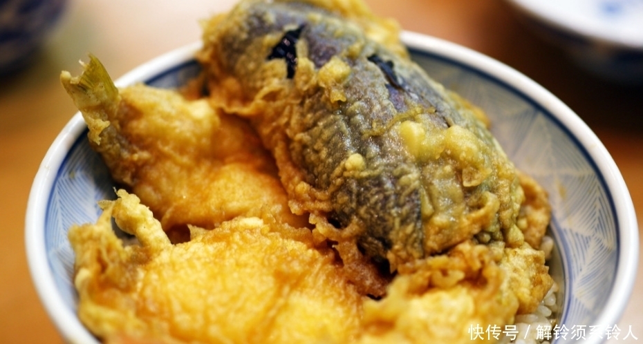 积食|7岁男娃脾虚不长个?医生:4种食物比辣条还伤脾胃,趁早管住嘴