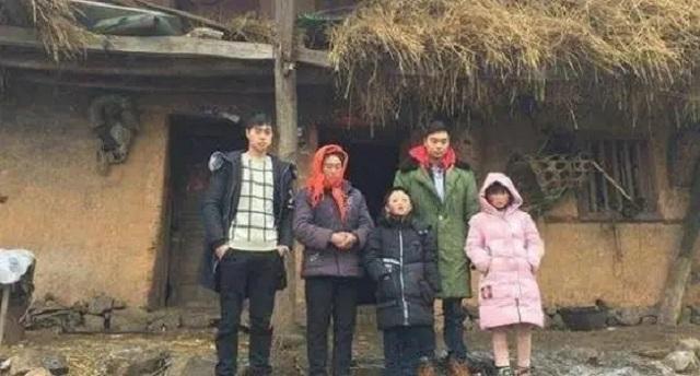 山路|3年前,那个走9里山路上学的“冰花男孩”,现在怎么样了?