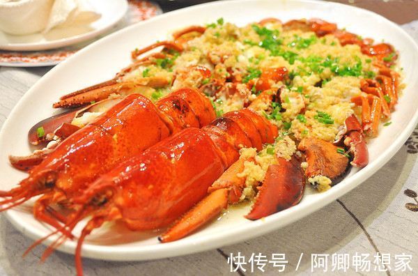 蒜蓉蒸大龙虾，含幼儿所必须的组氨酸，不用吃光看看就解馋