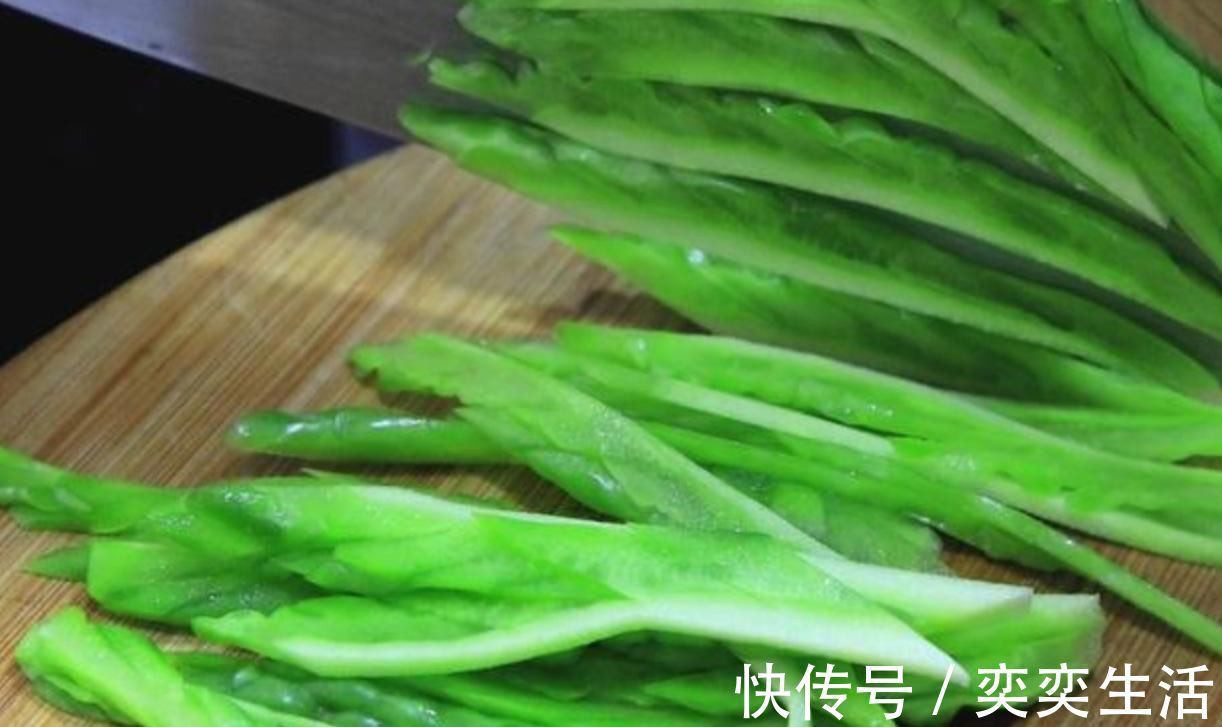 焯水|凉拌苦瓜要不要焯水？很多人搞错，只需1步，苦瓜清脆好吃不发苦