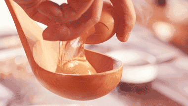 母鸡|这样的鸡蛋是"激素鸡蛋"?网传鉴别方法可靠吗?