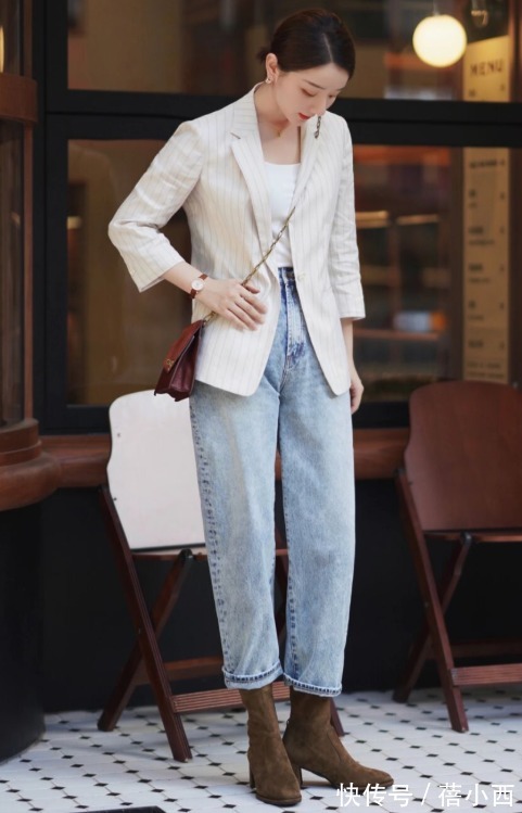 牛仔 阔腿裤out了,今年流行“直筒裤”,搭配短靴、高跟鞋时髦度飙升