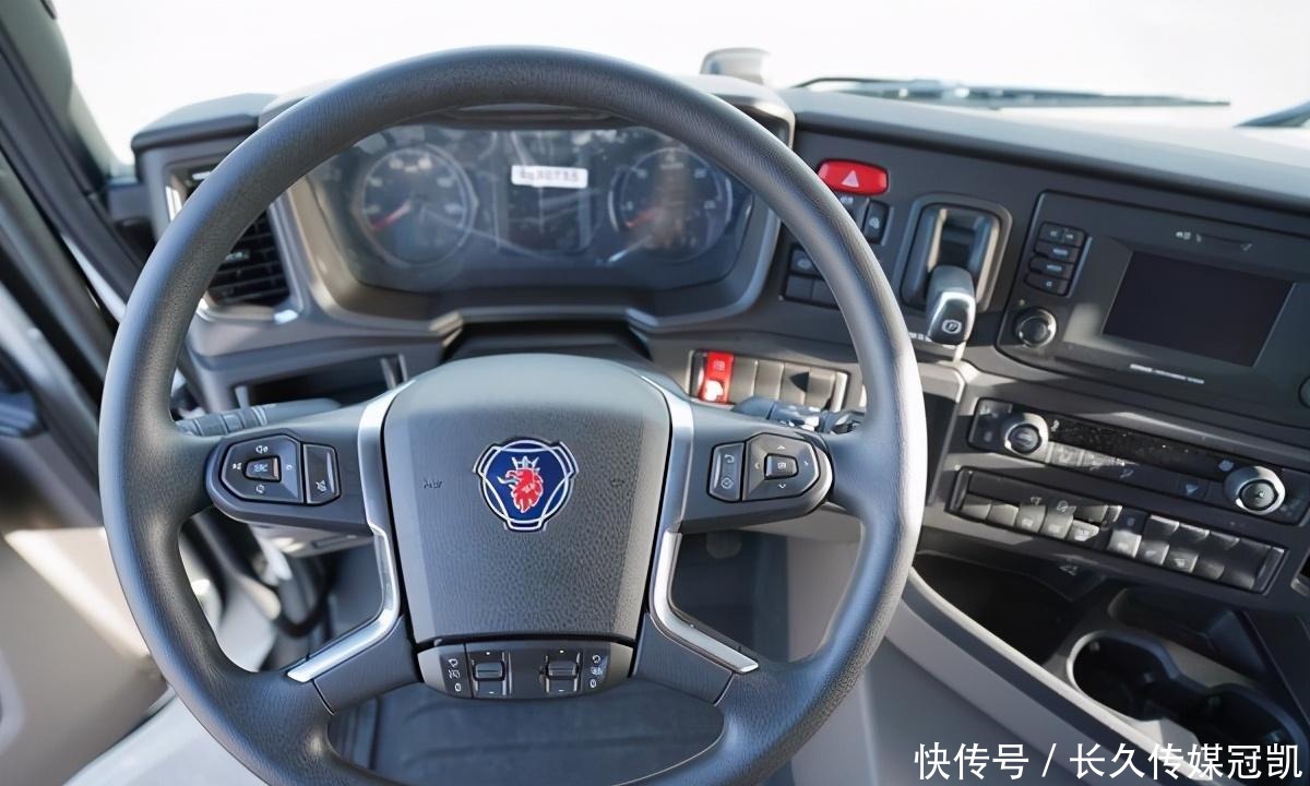 斯堪尼亚|斯堪尼亚在国内销量最好的牵引车，G500这配置你满意吗？
