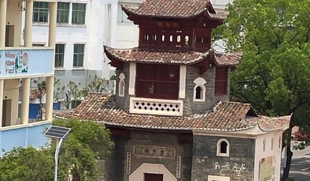 贺知章|李白努力一辈子,追不上24岁的张九龄,也追不上36岁的贺知章