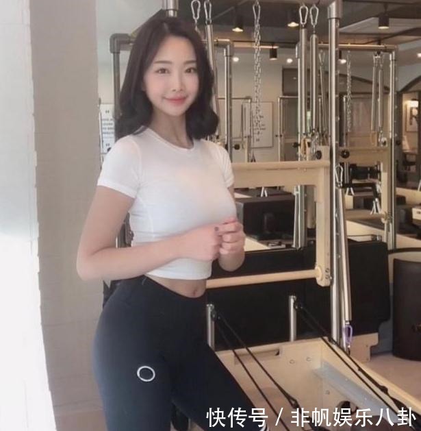 压迫感|休闲风的打底裤装扮美出新“高度”,不会有正装的压迫感!